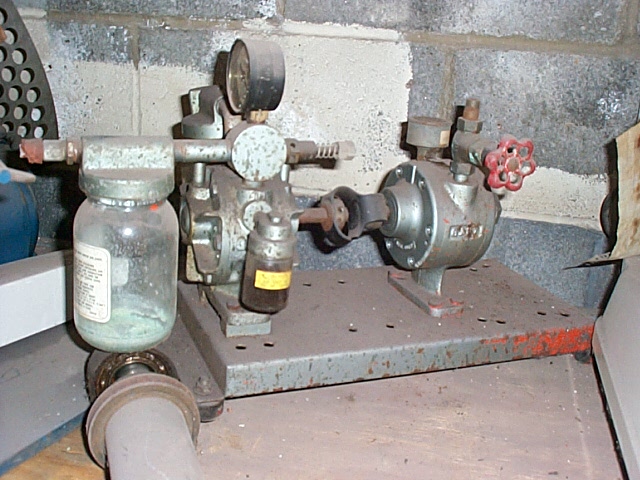 Gast Model 0740-V3 Vacuum Pump 