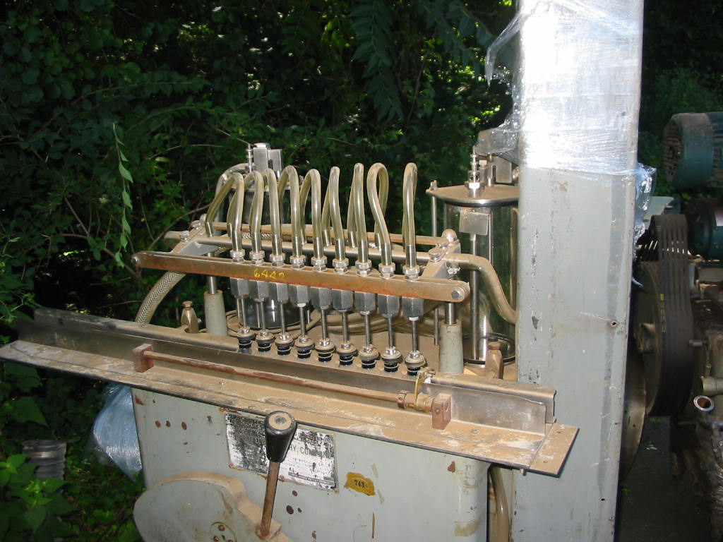 9 Head Semi Automatic Vacuum Liquid Filler